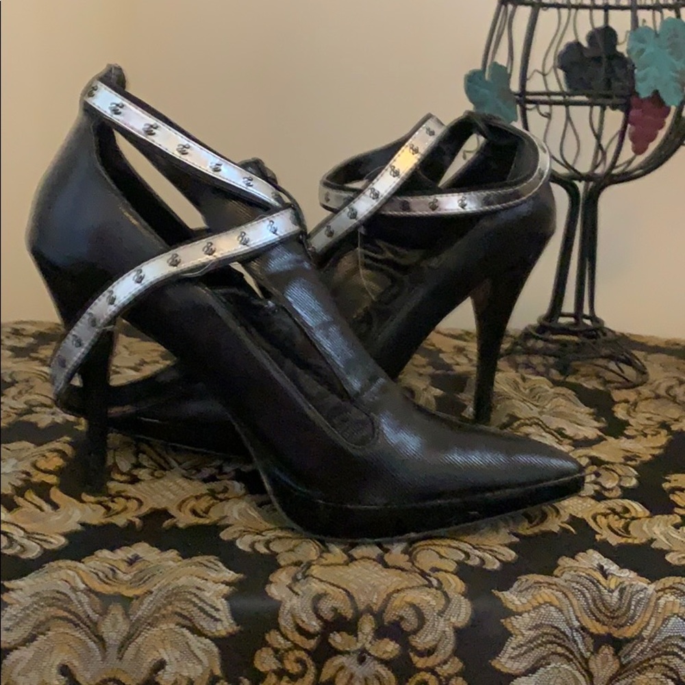 Shoes - Picture 2 of 2